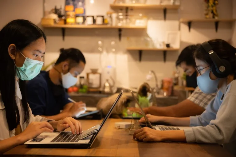 Freelancer và việc mua bảo hiểm tư nhân, thẻ sức khoẻ